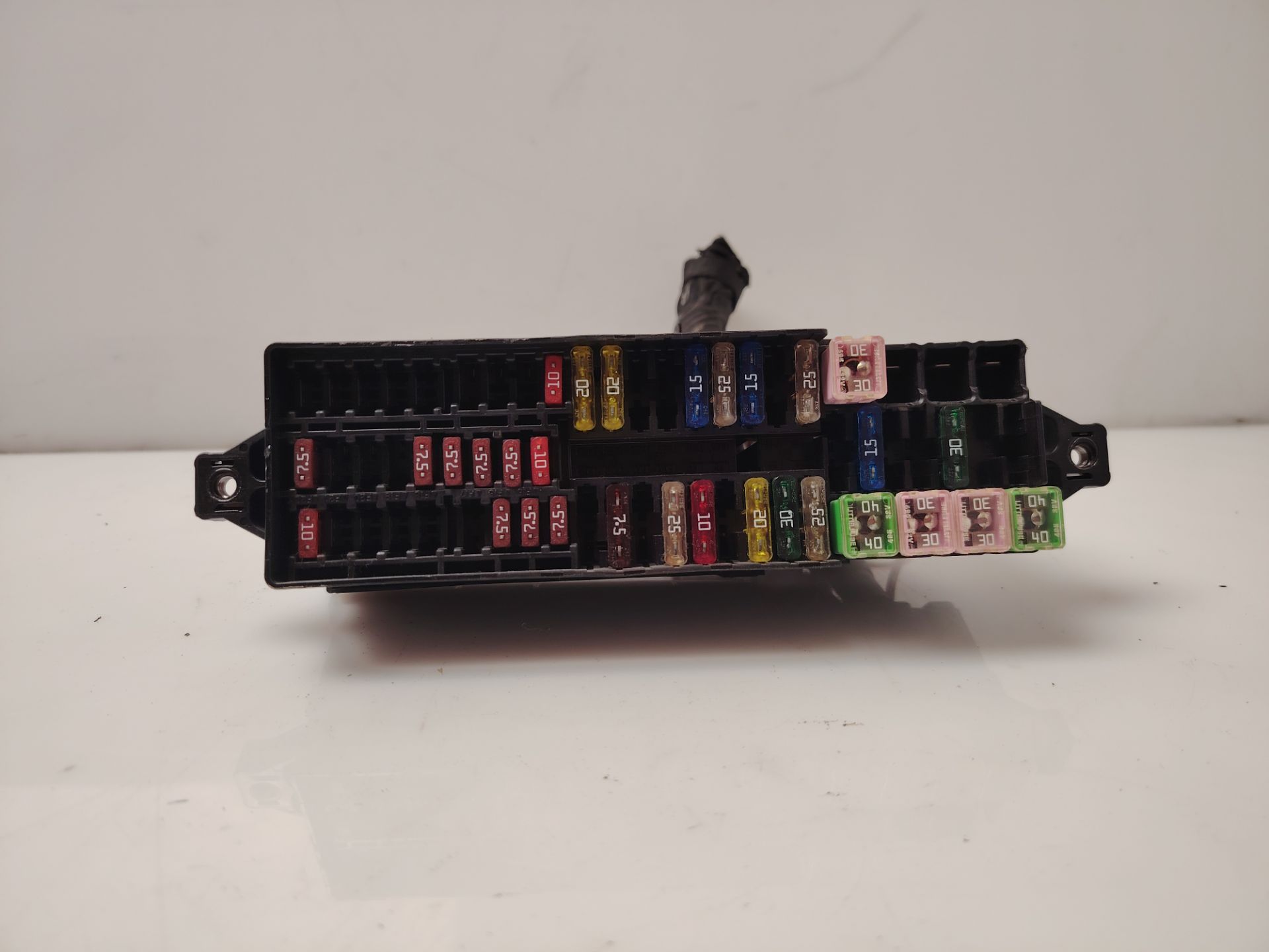 CAJA RELES / FUSIBLES 138471