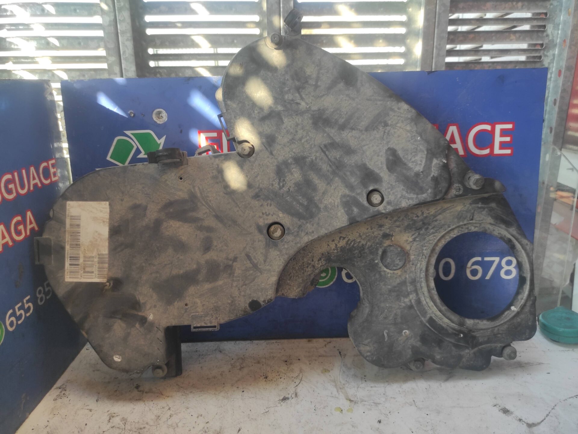 TAPA DISTRIBUCION 95585