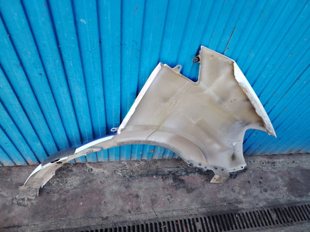 ALETA DELANTERA IZQUIERDA 139723