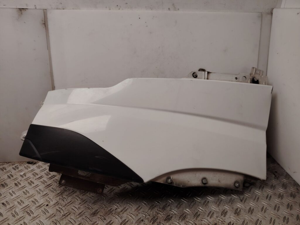 ALETA DELANTERA IZQUIERDA 139616