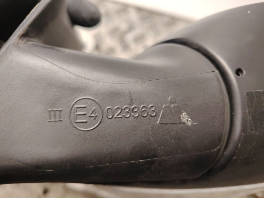 RETROVISOR DERECHO 137889