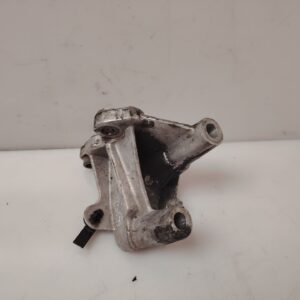 SOPORTE BOMBA INYECCION 140202