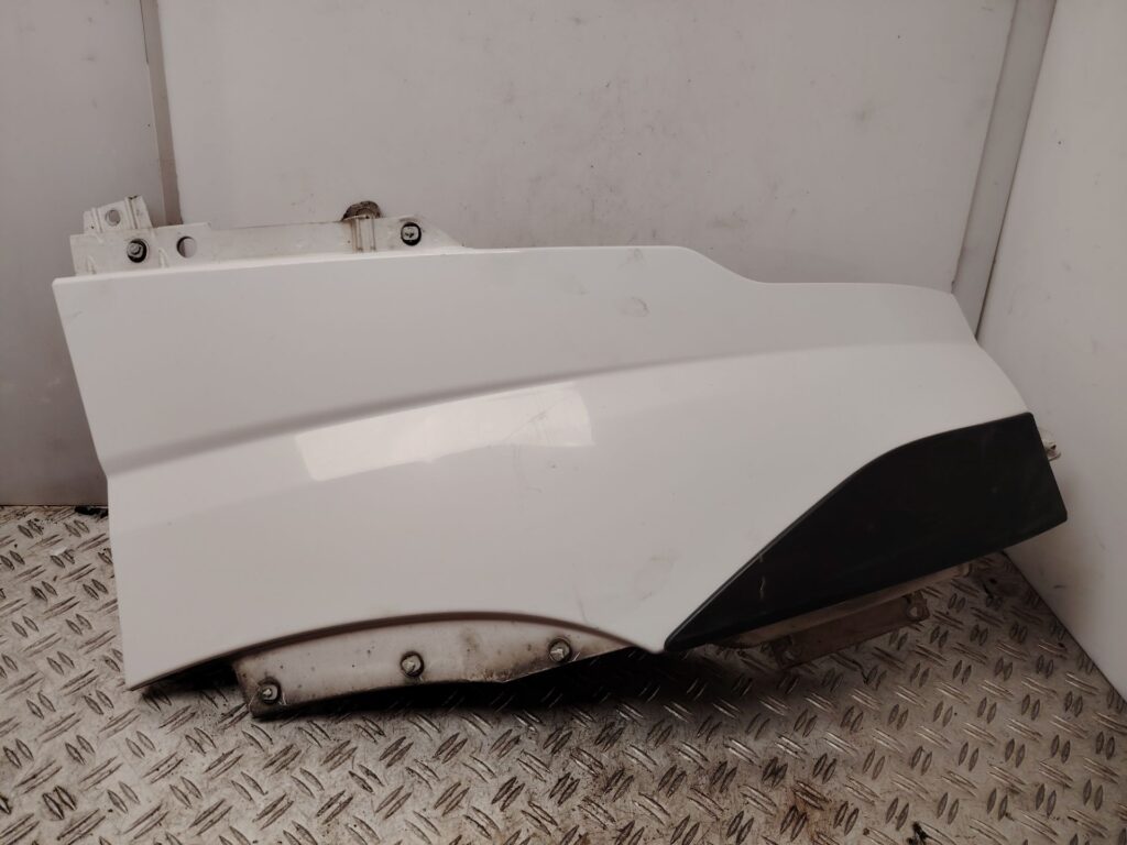 ALETA DELANTERA DERECHA 139619