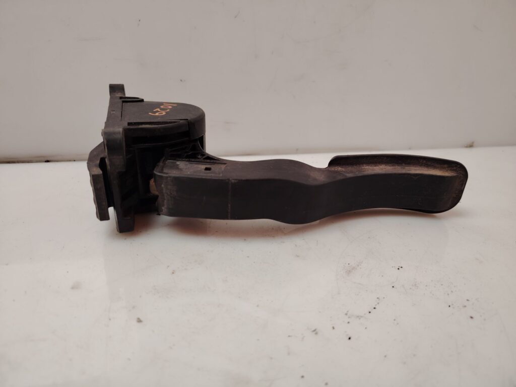 PEDAL ACELERADOR 139926
