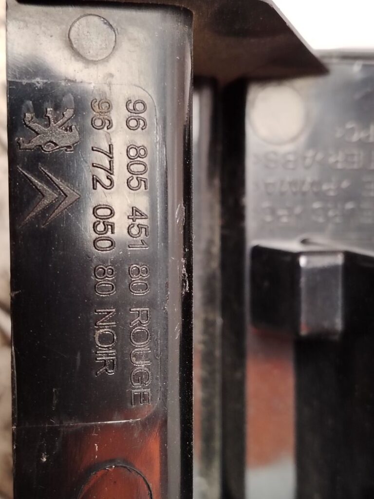 PILOTO TRASERO DERECHO 139814