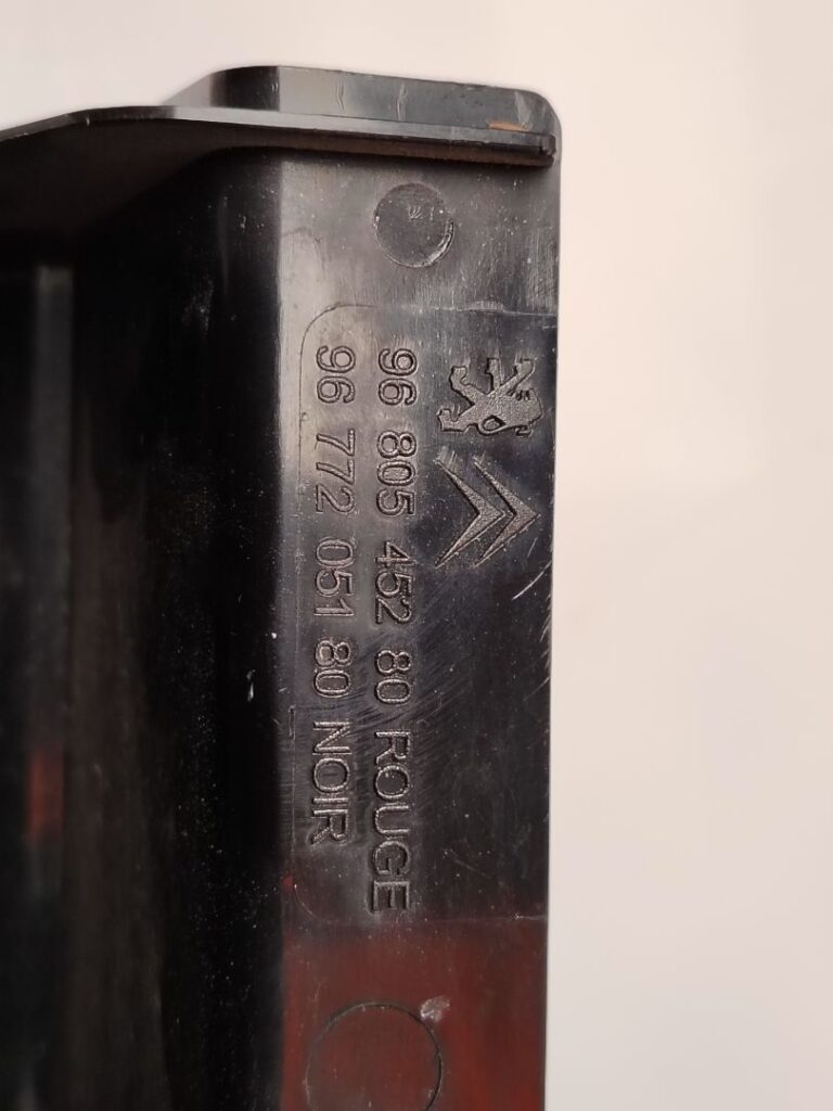 PILOTO TRASERO IZQUIERDO 139810