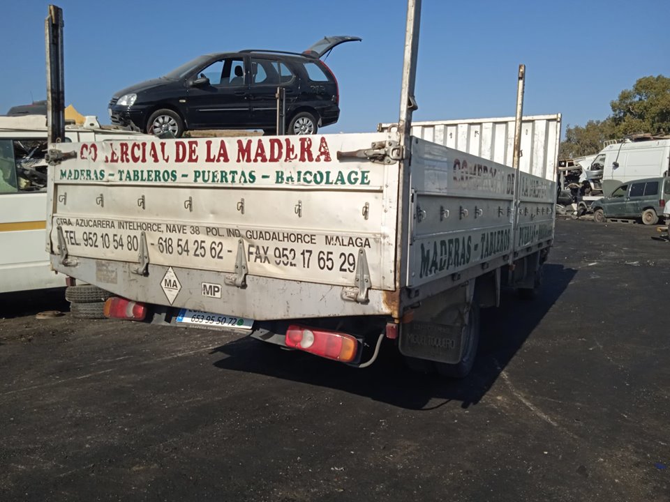 NISSAN CABSTAR E del 2001