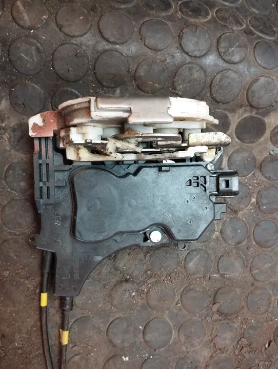 CERRADURA PUERTA TRASERA IZQUIERDA 107169