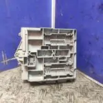 CAJA RELES / FUSIBLES 104100