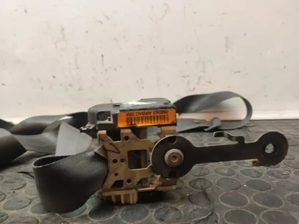 CINTURON SEGURIDAD DELANTERO IZQUIERDO 106999