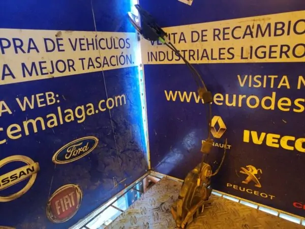 CERRADURA PUERTA DELANTERA DERECHA 101137