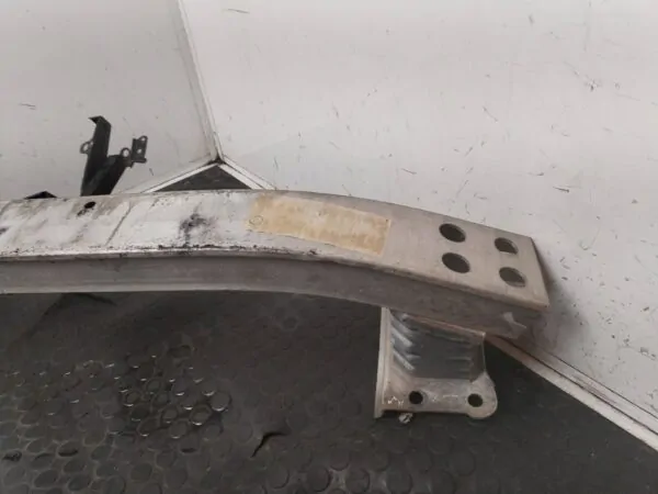REFUERZO PARAGOLPES DELANTERO 112928