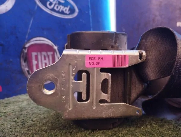 CINTURON SEGURIDAD DELANTERO DERECHO 99657