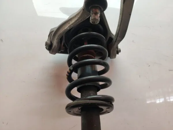 AMORTIGUADOR DELANTERO DERECHO 108706