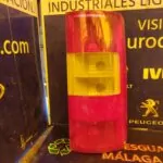 PILOTO TRASERO DERECHO 99377