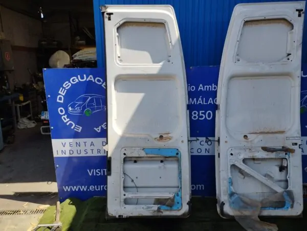 PUERTA TRASERA IZQUIERDA 99666