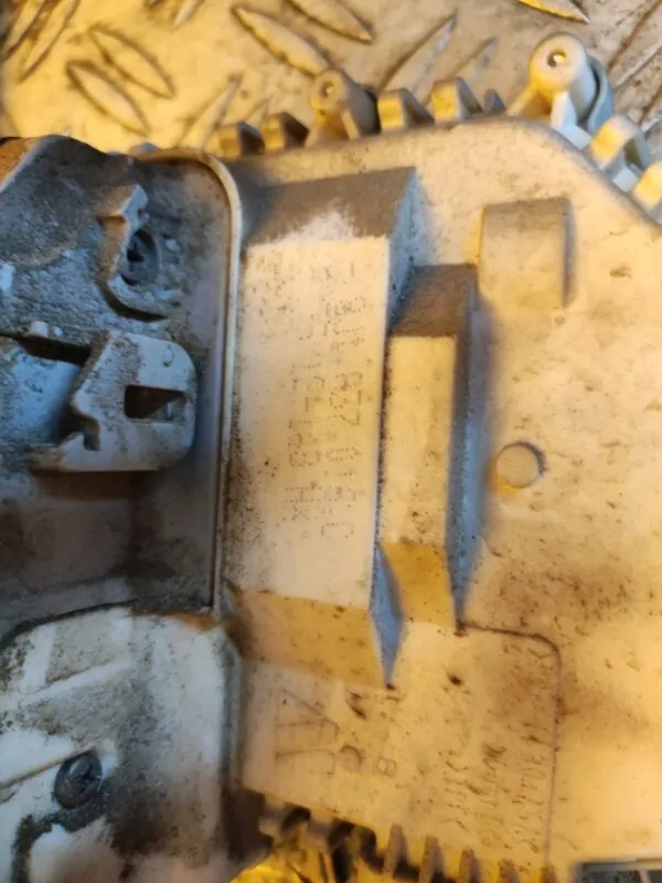 CERRADURA PUERTA DELANTERA DERECHA 99698
