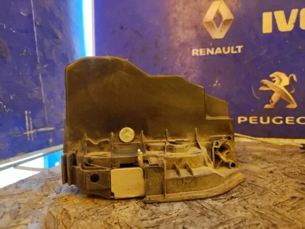 CERRADURA PUERTA DELANTERA IZQUIERDA 100714