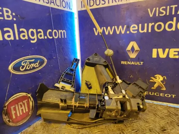 CERRADURA PUERTA DELANTERA IZQUIERDA 99607