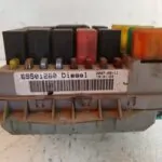 CAJA RELES / FUSIBLES 114174