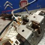 CERRADURA PUERTA DELANTERA DERECHA 104163