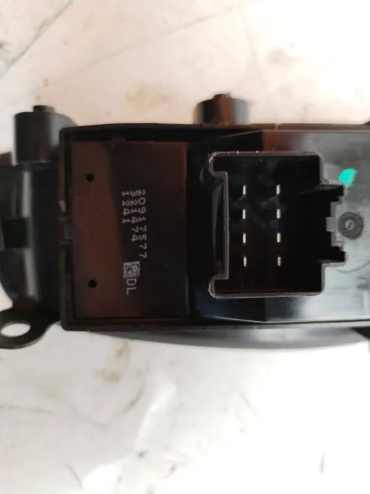 MANDO ELEVALUNAS DELANTERO IZQUIERDO 113891