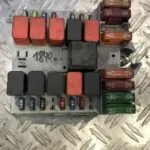 CAJA RELES / FUSIBLES 91211