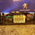 CAJA RELES / FUSIBLES 100578