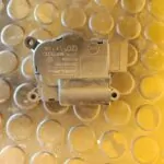 MOTOR APERTURA TRAMPILLAS CLIMATIZADOR 104497