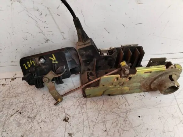 CERRADURA PUERTA DELANTERA DERECHA 114724