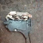 CERRADURA PUERTA DELANTERA DERECHA 107167