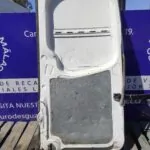 PUERTA TRASERA IZQUIERDA 95204