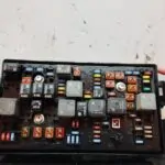 CAJA RELES / FUSIBLES 107812