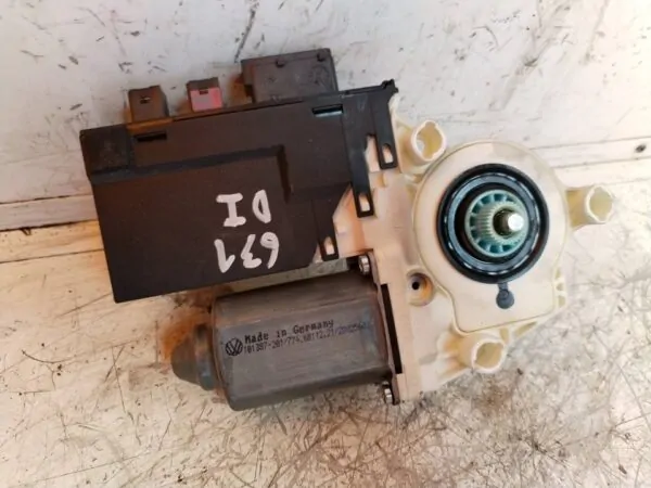 MOTOR ELEVALUNAS DELANTERO IZQUIERDO 114818