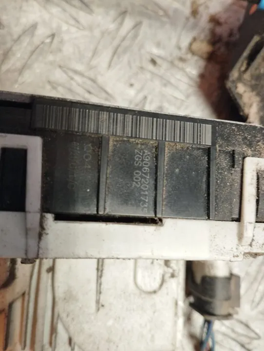 CERRADURA PUERTA DELANTERA DERECHA 104163