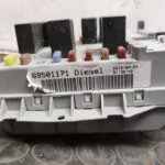 CAJA RELES / FUSIBLES 109047