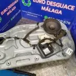 ELEVALUNAS DELANTERO DERECHO 91310