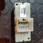 MANDO ELEVALUNAS DELANTERO IZQUIERDO 106590