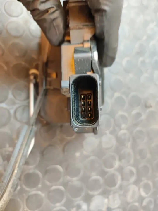 CERRADURA PUERTA DELANTERA IZQUIERDA 104623