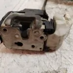 CERRADURA PUERTA DELANTERA IZQUIERDA 114742