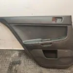 GUARNECIDO PUERTA DELANTERA DERECHA 107029