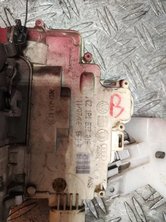 CERRADURA PUERTA DELANTERA DERECHA 103615