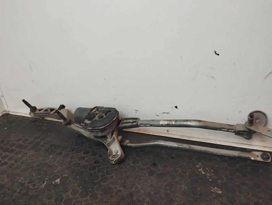 MOTOR LIMPIA DELANTERO 105602