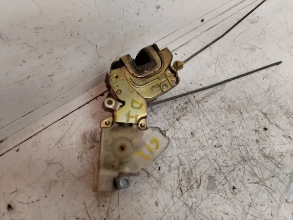 CERRADURA PUERTA DELANTERA IZQUIERDA 114386