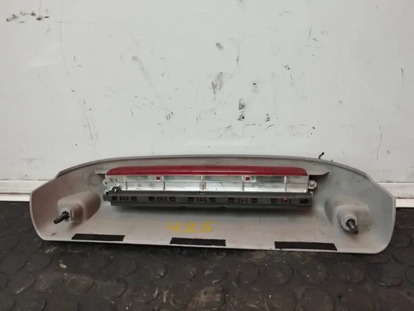 LUZ CENTRAL DE FRENO 110166