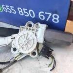 ELEVALUNAS DELANTERO DERECHO 95977