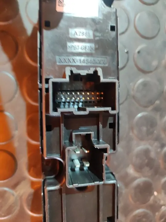MANDO ELEVALUNAS DELANTERO IZQUIERDO 107771
