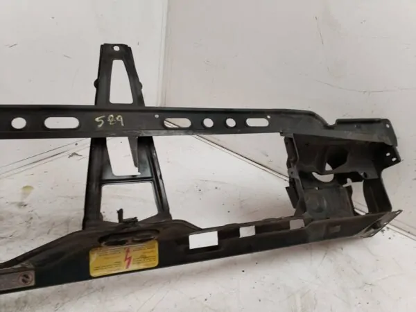 REFUERZO PARAGOLPES DELANTERO 114210