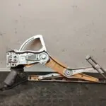 ELEVALUNAS DELANTERO DERECHO 108447