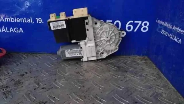 MOTOR ELEVALUNAS DELANTERO IZQUIERDO 91032